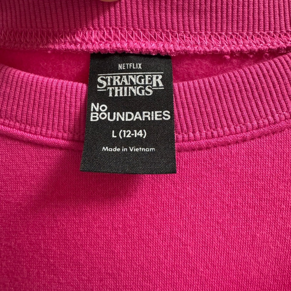 Stranger Things "Beam Me Up, This Place Sucks" Sweatshirt, Size L, Pink -‎ NWT!! - Picture 5 of 7